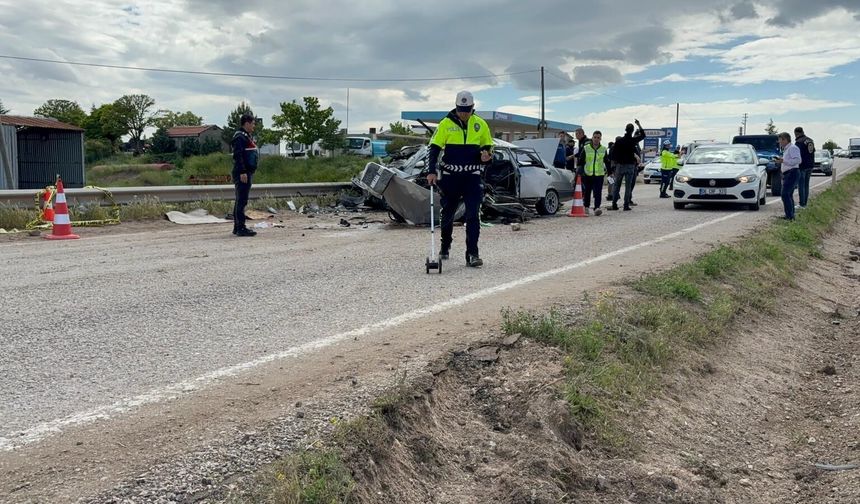 Kırıkkale'de feci trafik kazası: 2 ölü, 7 yaralı