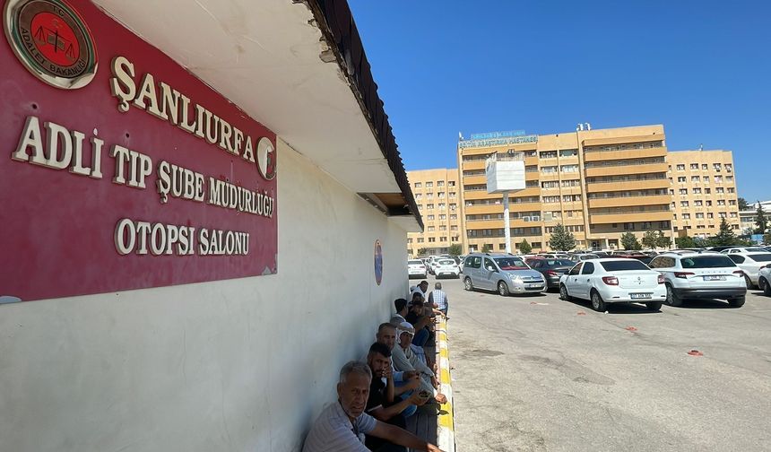 Şanlıurfa'da devrilen traktörün sürücüsü hayatını kaybetti