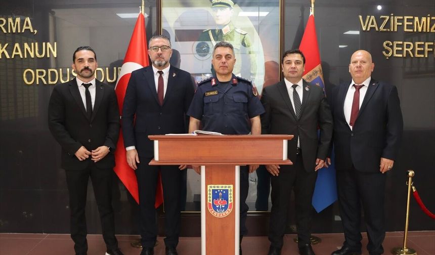 Şehit Aileleri ve Gazilerden Yozgat İl Jandarma Komutanlığı Ziyareti