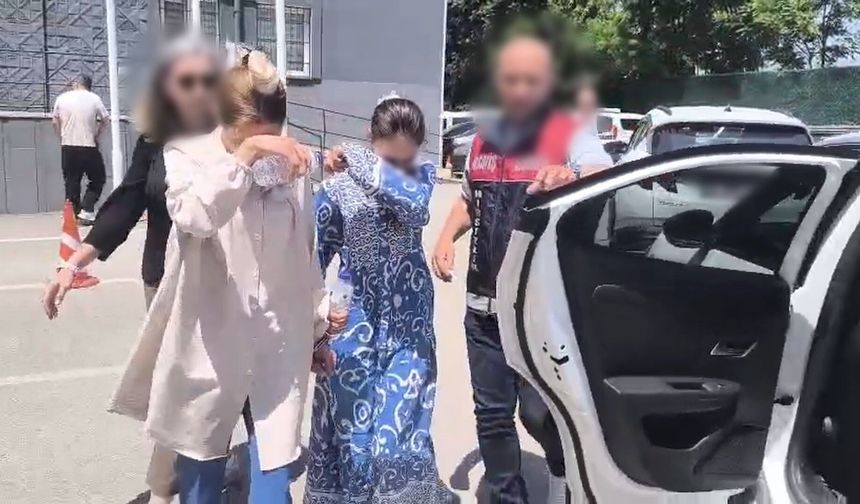 Girdikleri evde çelik kasayı çaldılar