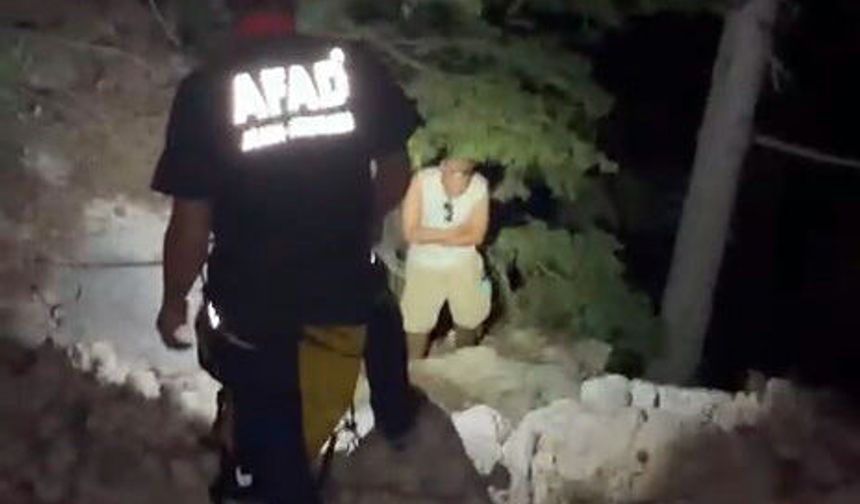 Manzara izlemek isterken dağda 8 saat mahsur kaldı