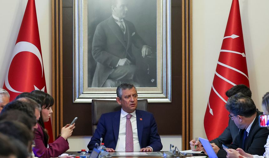 Özgür Özel yeni partiye yeşil ışık yaktı