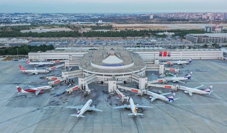 'Yılın İlk 5 Ayında 89 Milyon Yolcu Hava Yolu ile Seyahat Etti'