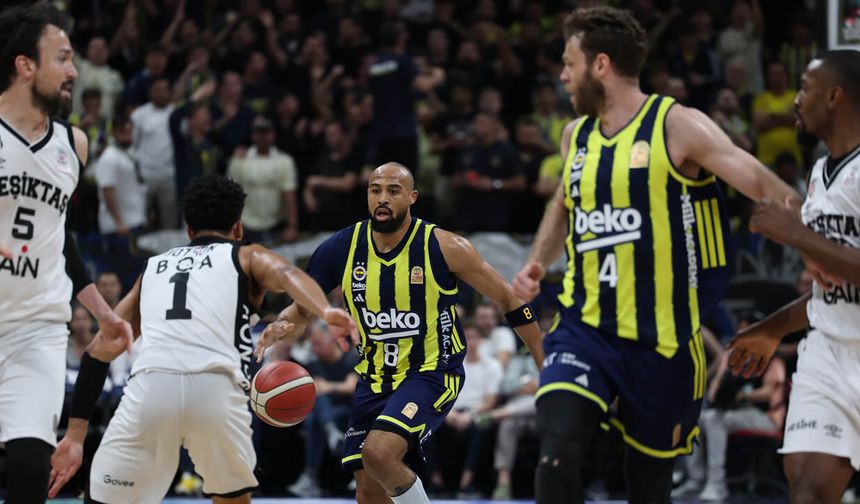 Fenerbahçe'den Finalde Farklı Galibiyet! Seride Denge Sağlandı