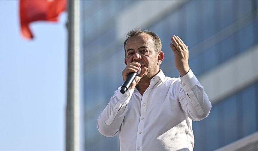 Tanju Özcan CHP üyeliğinden istifa etti