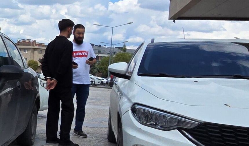 50 kilometre takip edilen otomobilden binlerce sentetik ecza ele geçirildi