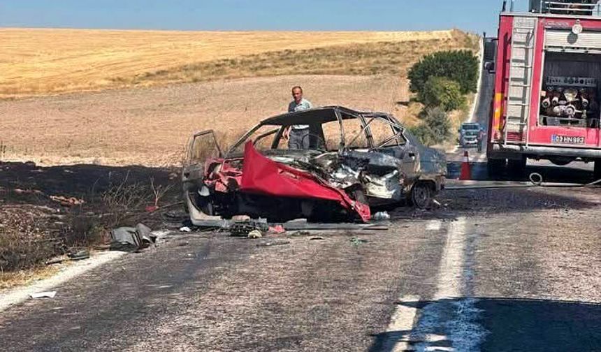 Afyonkarahisar'da feci kaza: 1 ölü, 2 yaralı