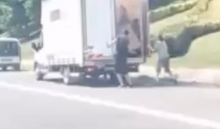 Beykoz'da kamyoneti alevler sardı!