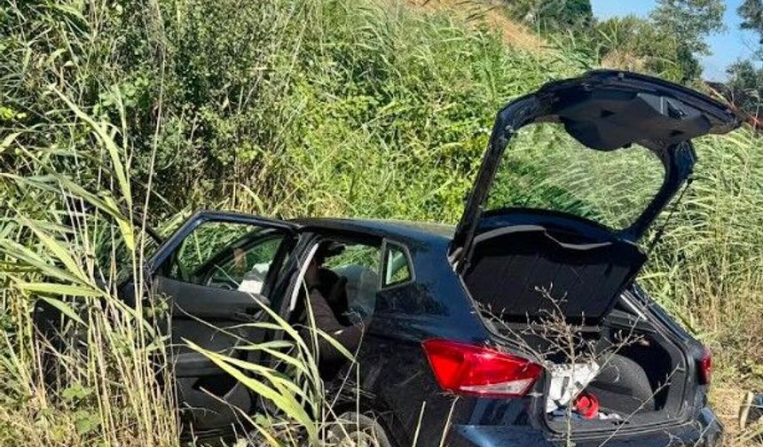 Bursa'da otomobil sulama kanalına devrildi!