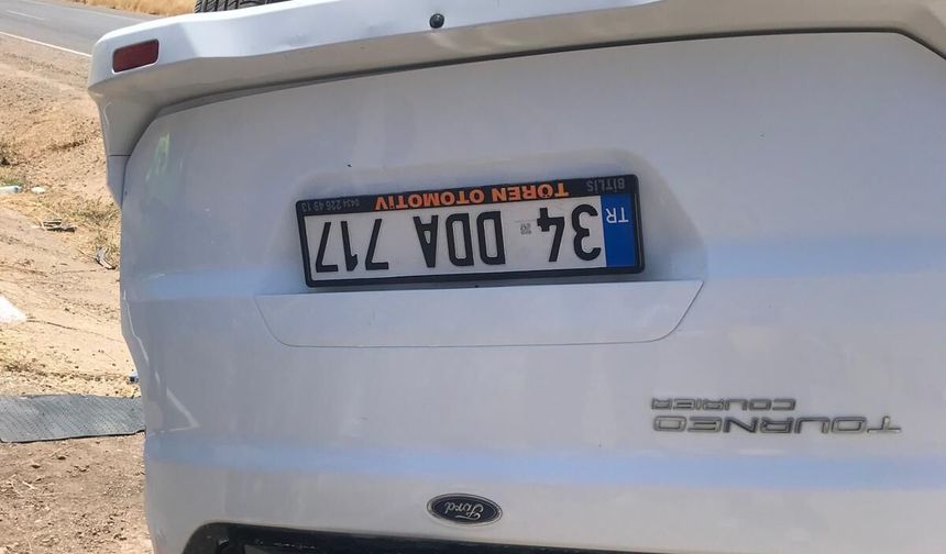 Diyarbakır'da cip ve hafif ticari araç çarpıştı