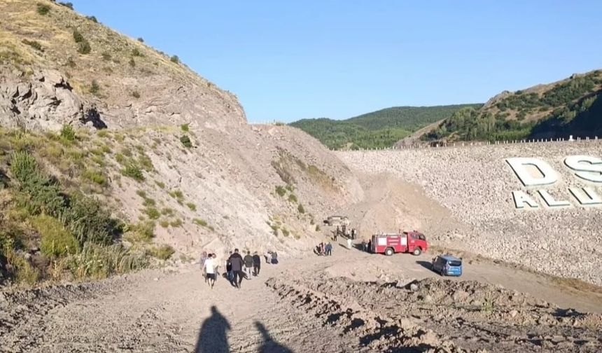 Giresun'da otomobil dere yatağına yuvarlandı