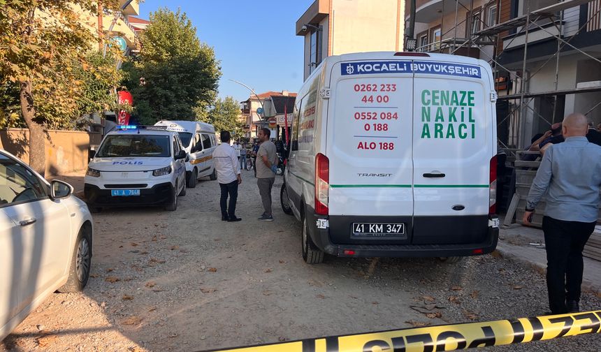 İnşaat iskelesinden düşen işçi kurtarılamadı