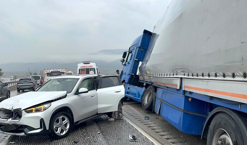 Kastamonu’da D100 kara yolunda peş peşe 3 zincirleme kaza: 1 ölü, 12 yaralı