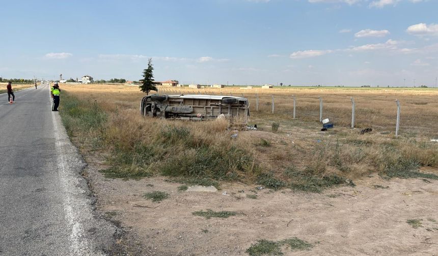 Konya’da tarım işçilerini taşıyan minibüs devrildi: 17 yaralı