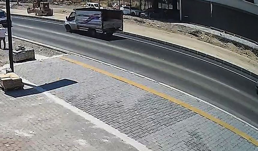 Mersin'de 16 yaşındaki sürücü kaza yaptı!