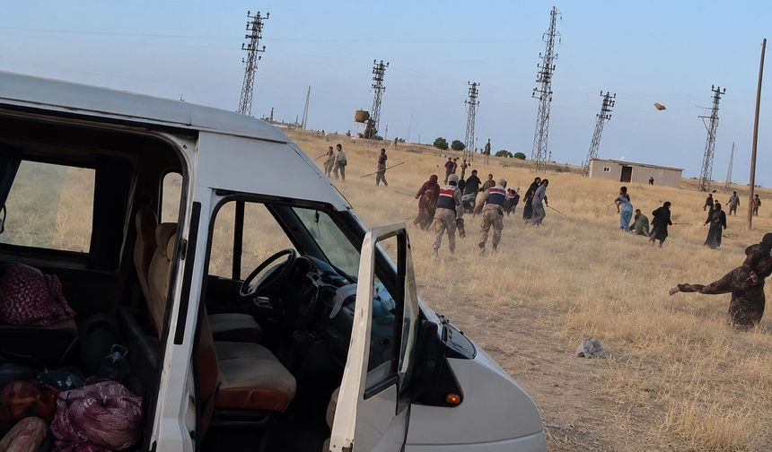 Şanlıurfa'da iki aile arasında taşlı sopalı kavga!