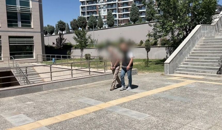 Valize emdirilen uyuşturucuyu narkotik köpeği Mailo buldu