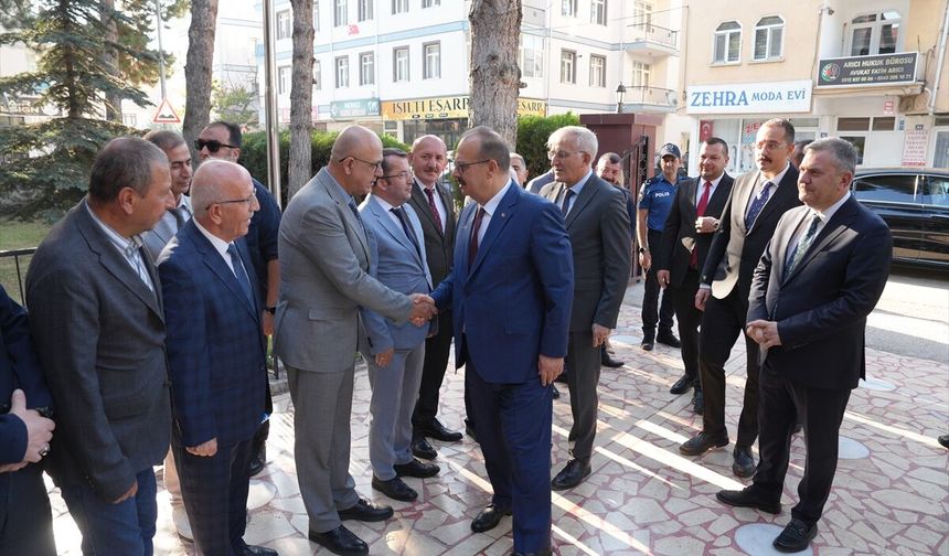 Ankara Valisi Canbolat’tan Çubuk’ta Esnaf ve Vatandaş Ziyareti
