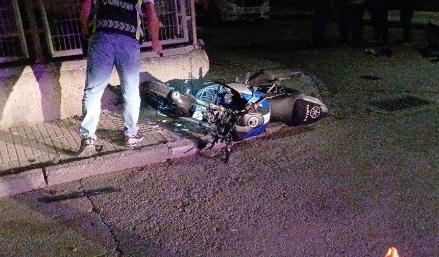 Çorum'da otomobil ile motosiklet çarpıştı: 1 yaralı
