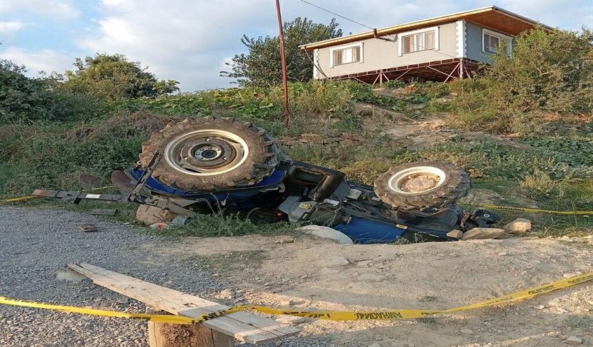 Devrilen Traktörün Altında Kalan Muhtar Öldü