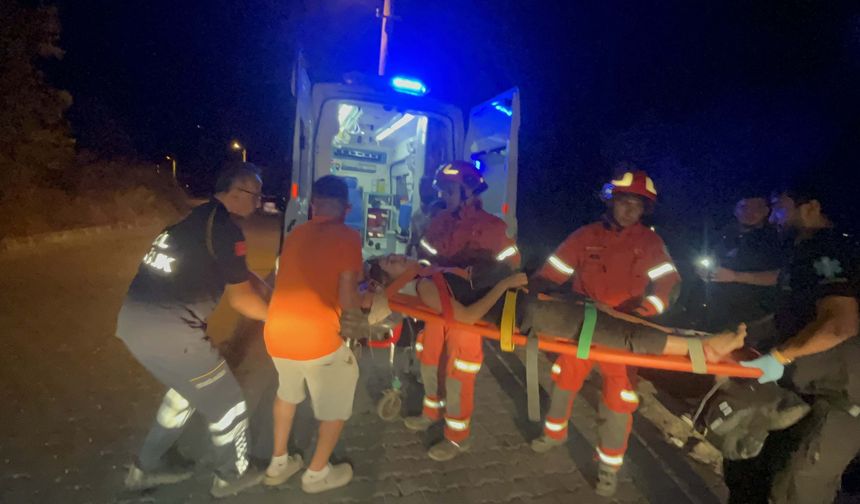 Fethiye'de 6 metrelik duvardan düşen 2 kişi hastanelik oldu