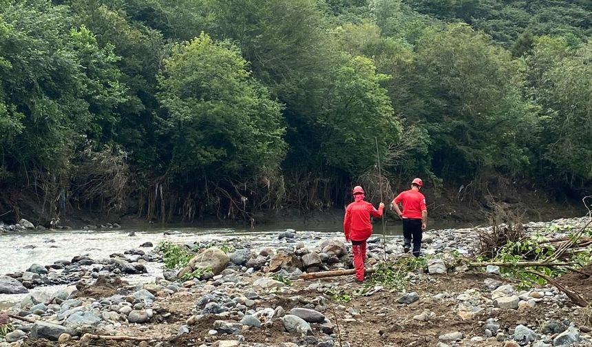 Giresun'da selde kaybolan aileden acı haber