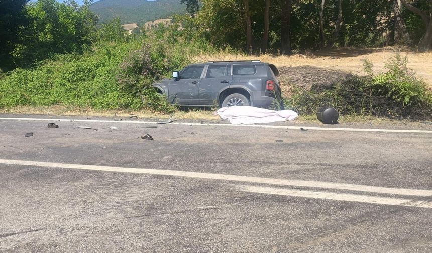 Manisa'da otomobiller çarpıştı: 2 kardeş öldü, 2 yaralı
