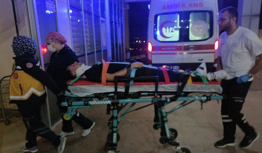 Orhangazi'de otomobil bariyerlere çarptı: 1 yaralı