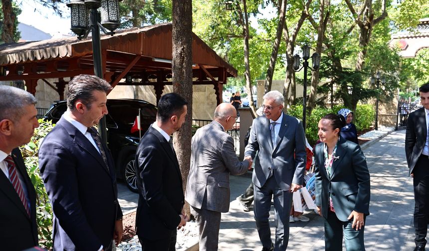 Sağlık çalışanlarına 24 saat kreş hizmeti geliyor