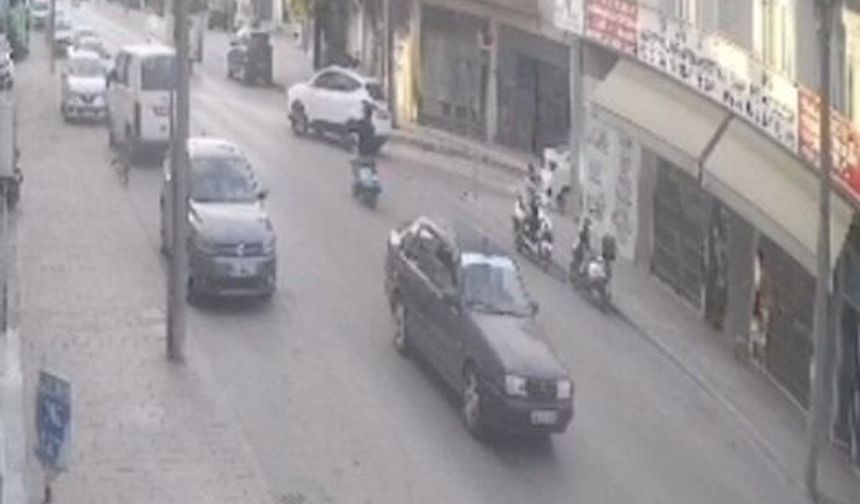 Sakarya'da motosiklet ile otomobil çarpıştı
