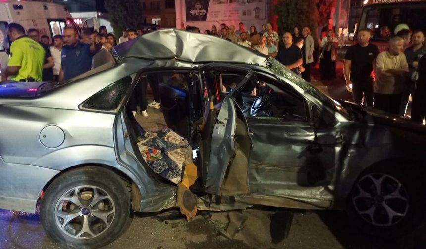 Samsun'da Kamyon, Otomobile Çarptı