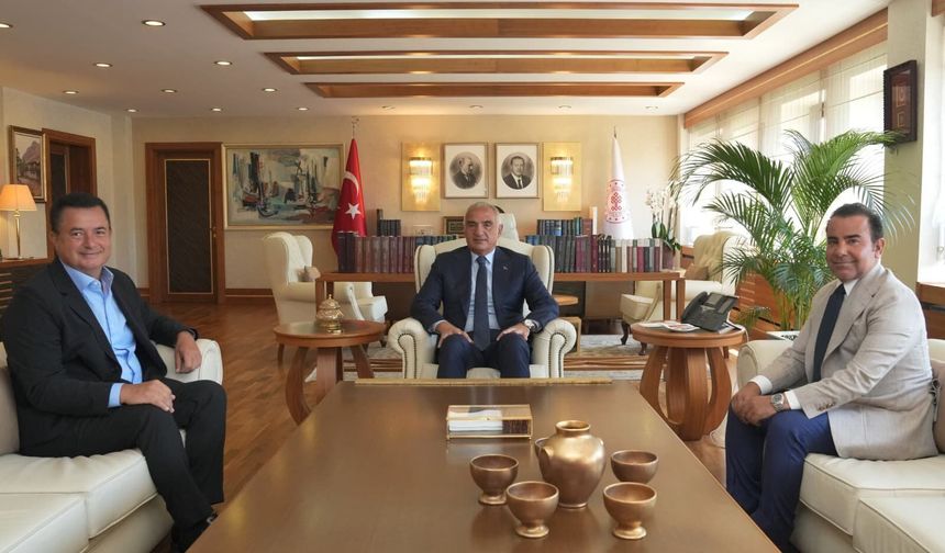 Bakan Ersoy ve Acun Ilıcalı bir araya geldi