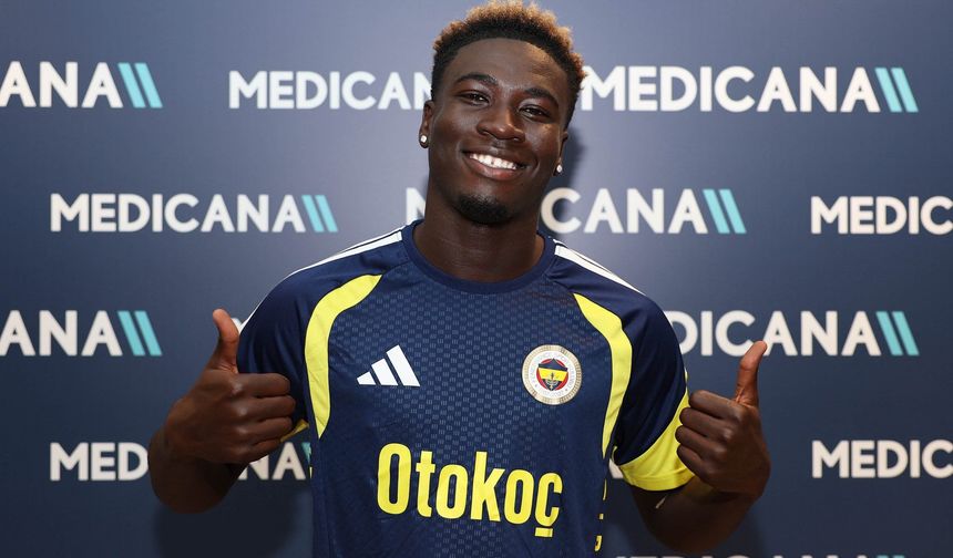 Fenerbahçe'de Oppong İçin İmza Töreni