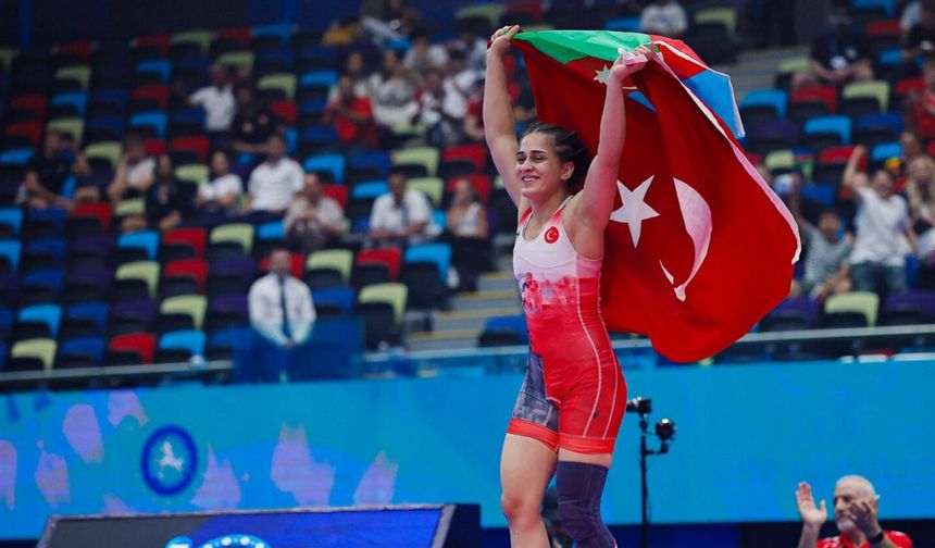 Özdenur Özmez dünya şampiyonu oldu!
