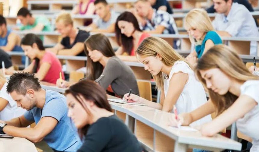 Üniversite Harçlarına Zam Geldi: 2026-2027 Ücretleri Ne Kadar Oldu?
