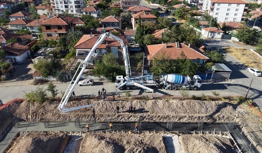 Kırıkkale'de kapalı semt pazarının temeli atıldı