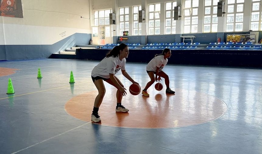 Lübnanlı Basketbolcular, Türk Antrenörle Çalışıyor