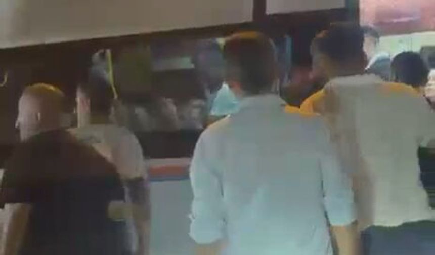 Adana'da dolmuşta darbedildi!