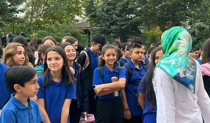 Ankara'da Ders Zili Çaldı