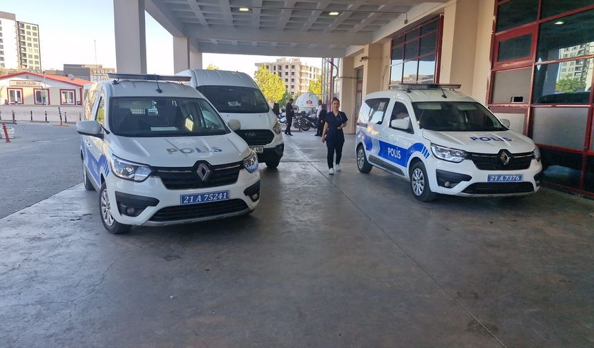 Diyarbakır'da trafikteki cipe silahlı saldırı: 2 gözaltı