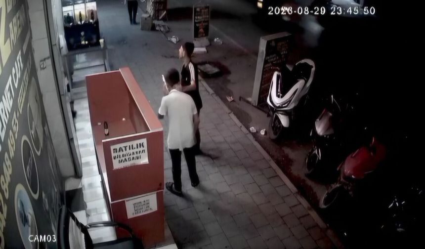 İnternet kafede bıçaklı kavga