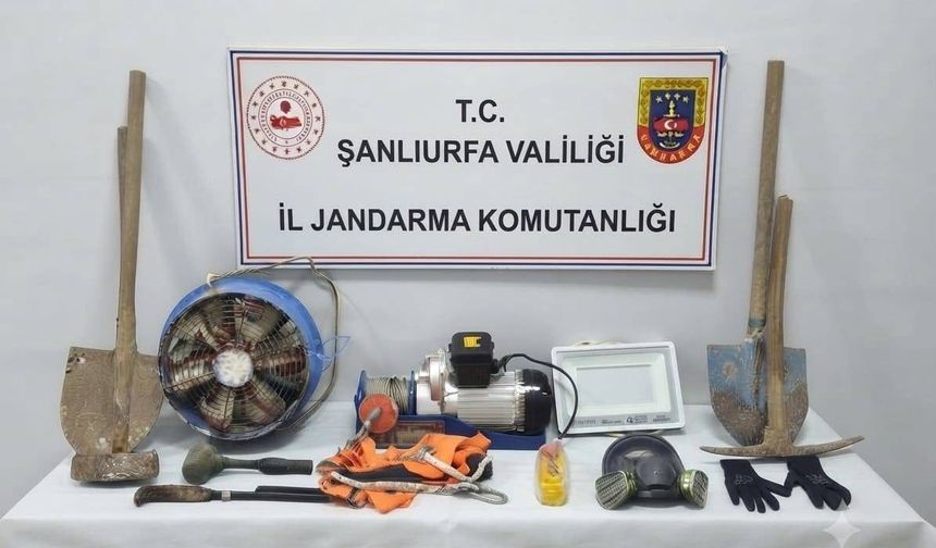 Şanlıurfa'da evin içinde define aradılar!