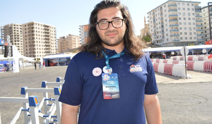 TEKNOFEST'te öğrencilerin zorlu parkurda mücadelesi