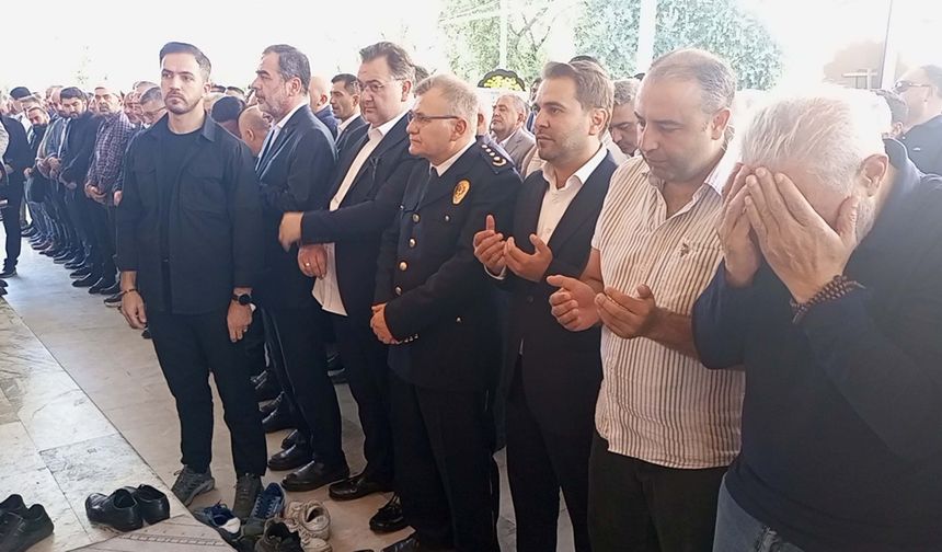 AK Parti’li Ünal’ın kayınpederi için cenaze töreni düzenlendi