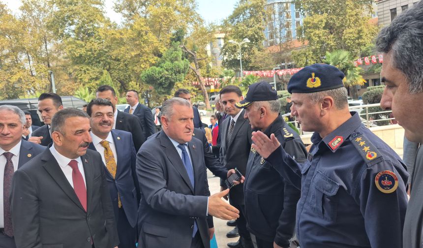 Bakan Bak'tan Vurgu: "Eskiden Cudi'de Roket Sesleri Vardı, Şimdi Raket Sesleri Var"