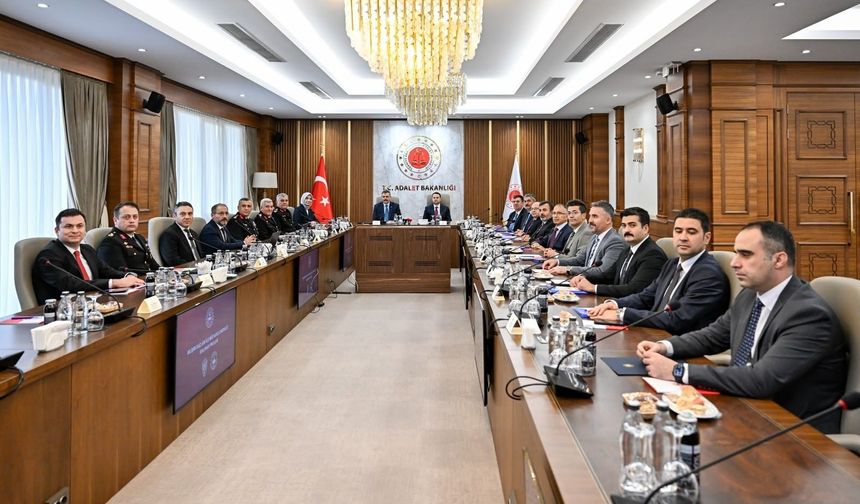 Dolandırıcılıkla Mücadelede Yeni Dönem: İçişleri ve Adalet Bakanlıklarından 'DOLUNAY' Hamlesi