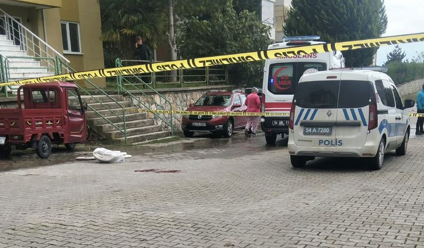 Eşyalarını Almaya Geldiği Evin Önünde Vuruldu