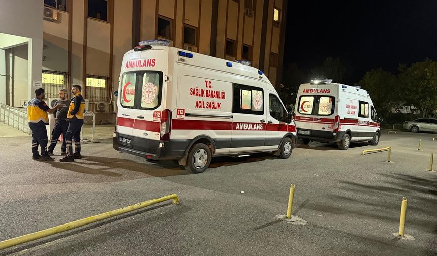 Kahta’da otomobil ile hafif ticari araç çarpıştı: 4 yaralı