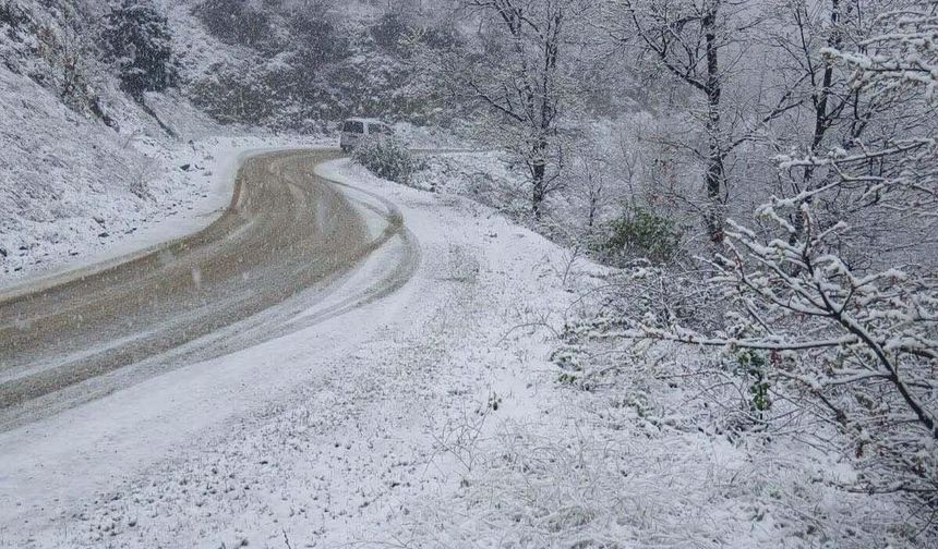 Manisa’da Kar Sürprizi: Horzumalayaka Beyaza Büründü!