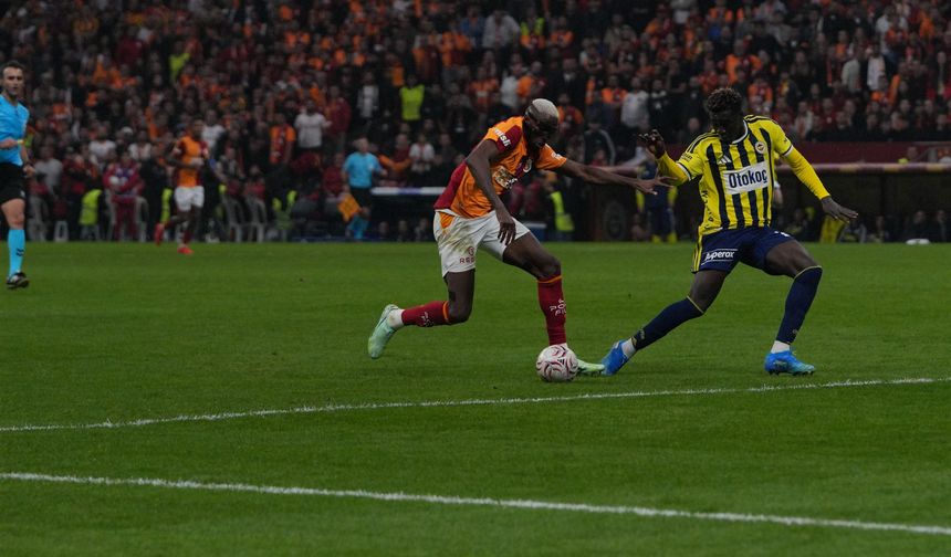 Süper Lig Derbisi Dünya Basınında: "İstanbul'un Kralı Osimhen!"